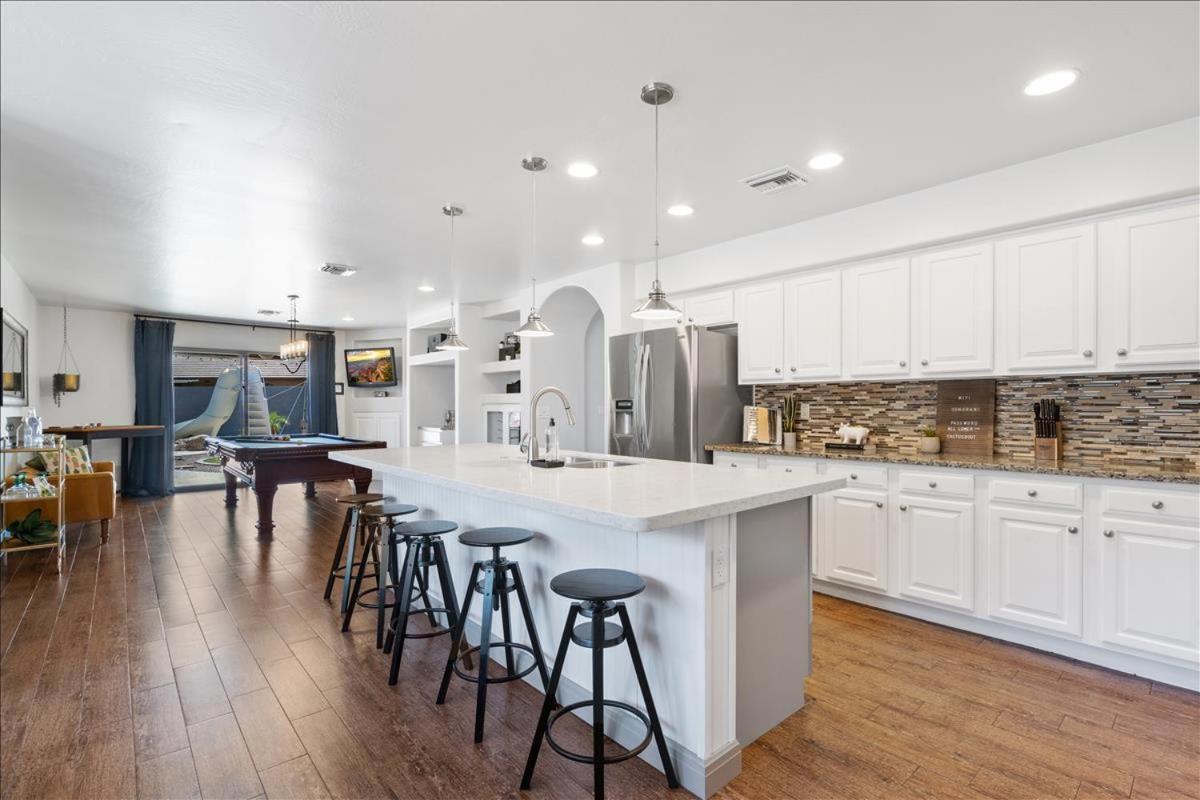 5 Bedroom 4 Bath Boutique Home Premium Location + Heated Pool Option 글렌데일 외부 사진